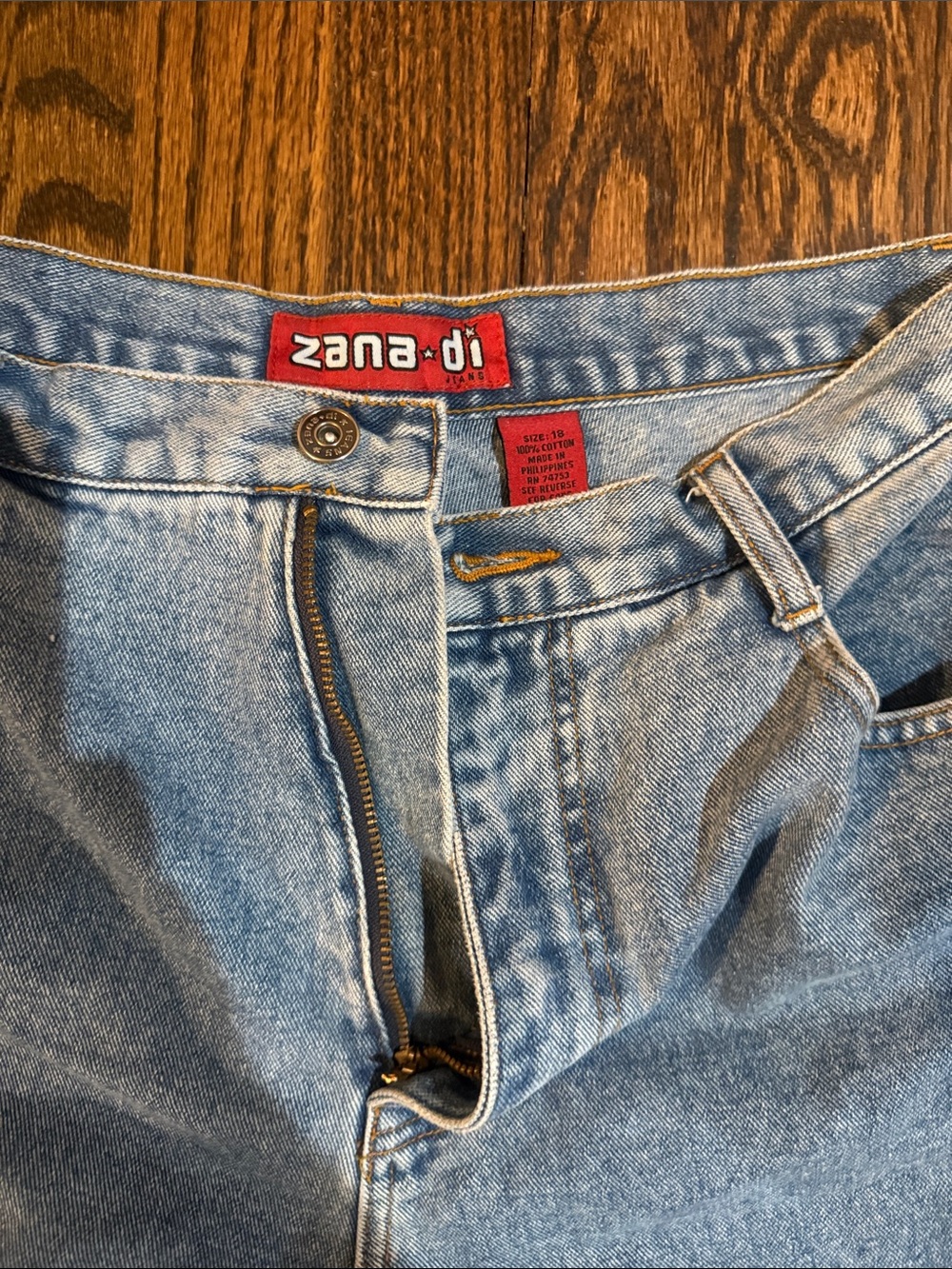 Zana Di Light Blue Straight Leg Women's Jeans